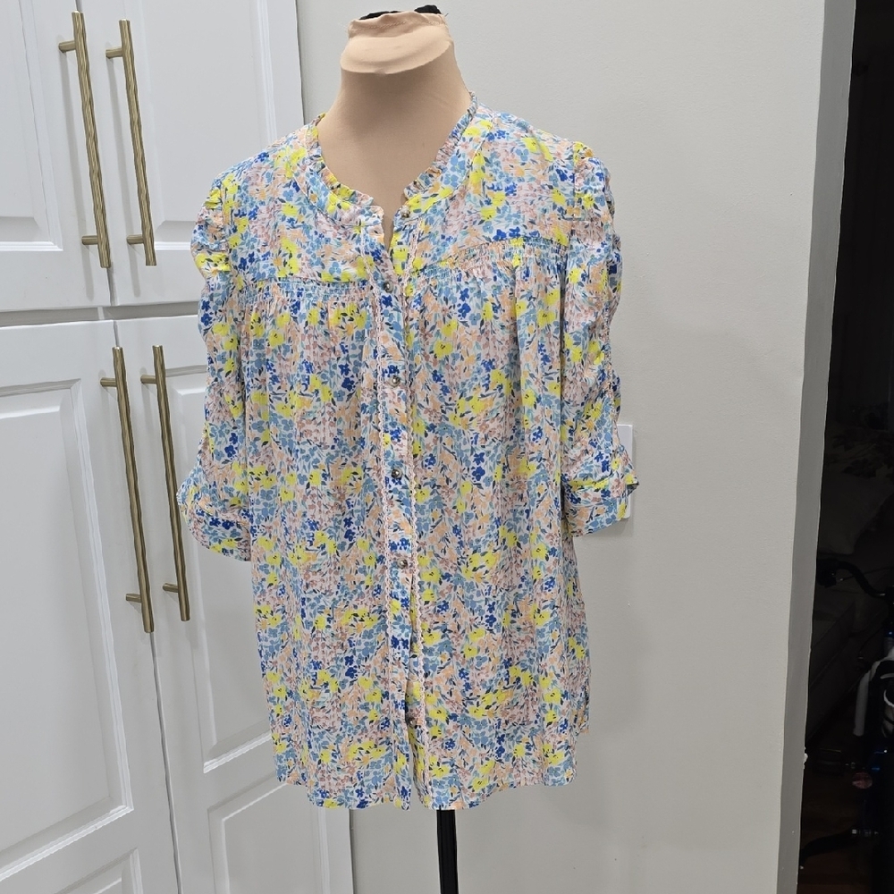 Democracy Yellow and Blue Blouse with Mandarin Collar and Pleated Style NWOT